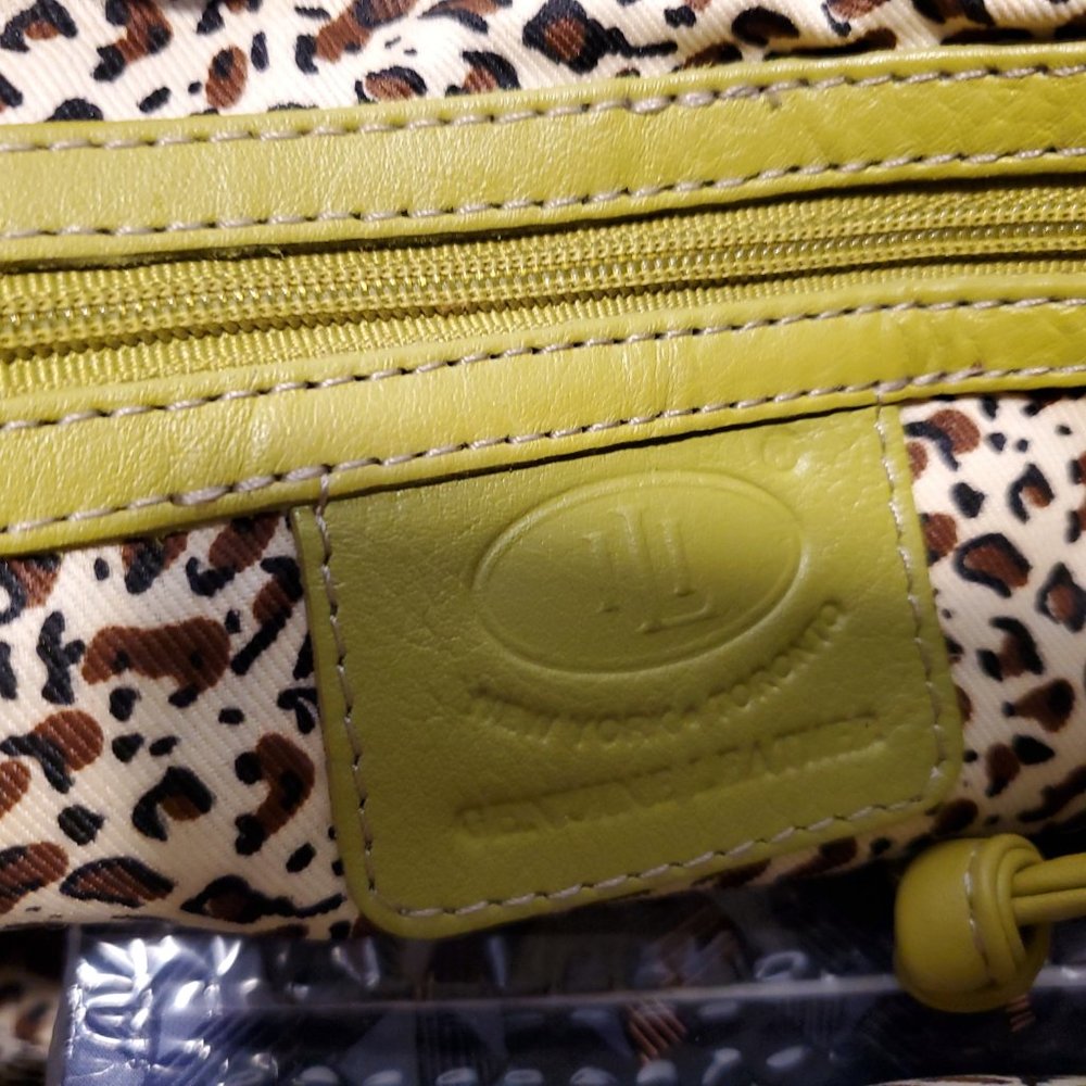 ILI Green Leather Purse - Picture 4 of 5